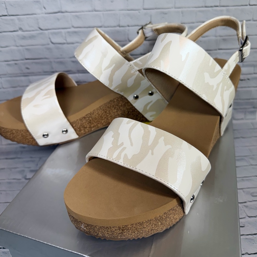 Volatile Cream and Tan Camo Print Sandals